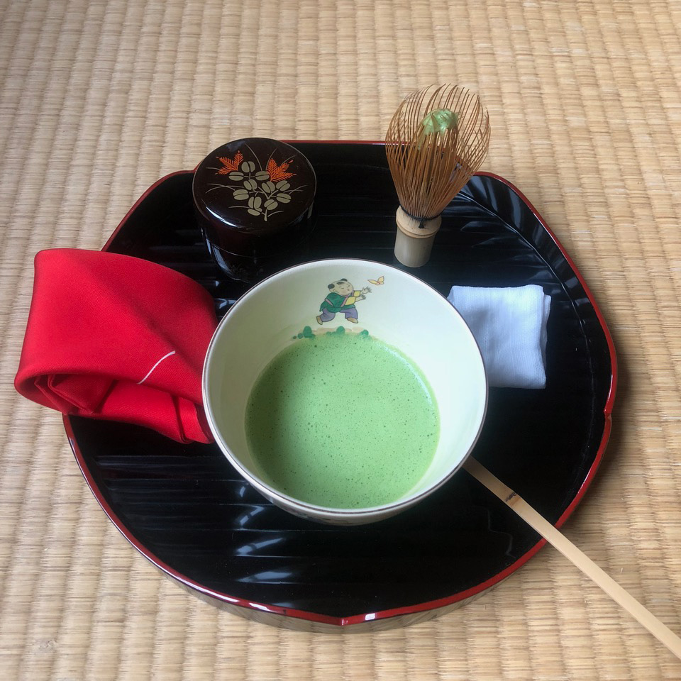 インテリア末永・低座椅子で楽しむ茶道体験